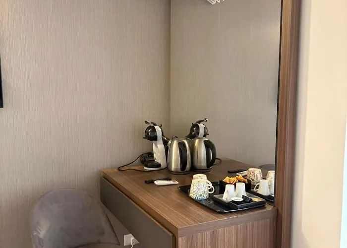 Ah Trevi Гостевой дом Рим