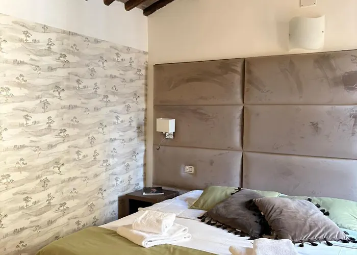 Ah Trevi 4* Рим